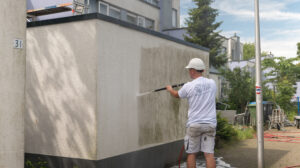 Gevels worden gereinigd met zicht op werkproces