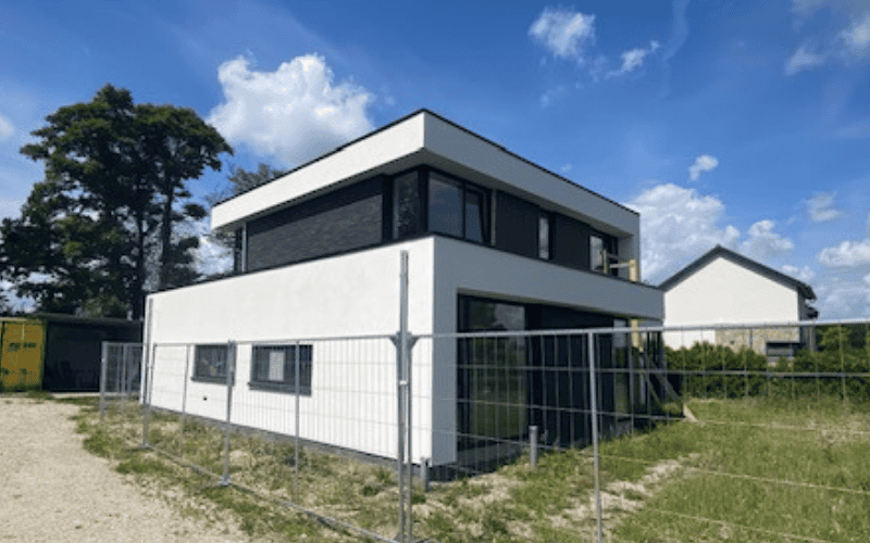 Buitengevelisolatie nieuwbouwwoning in Leveroy afgerond